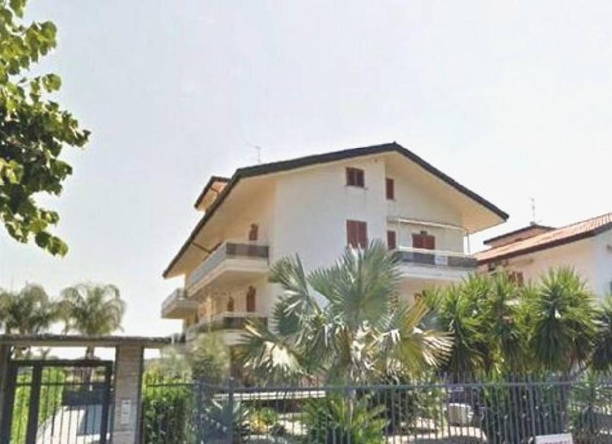 Casa Vacanze Thea Giardini-Naxos Buitenkant foto