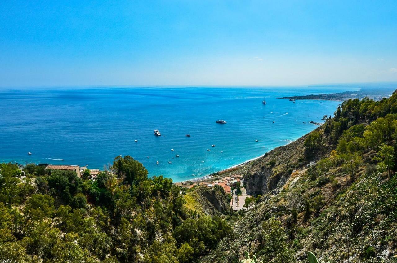 Casa Vacanze Thea Giardini-Naxos Buitenkant foto